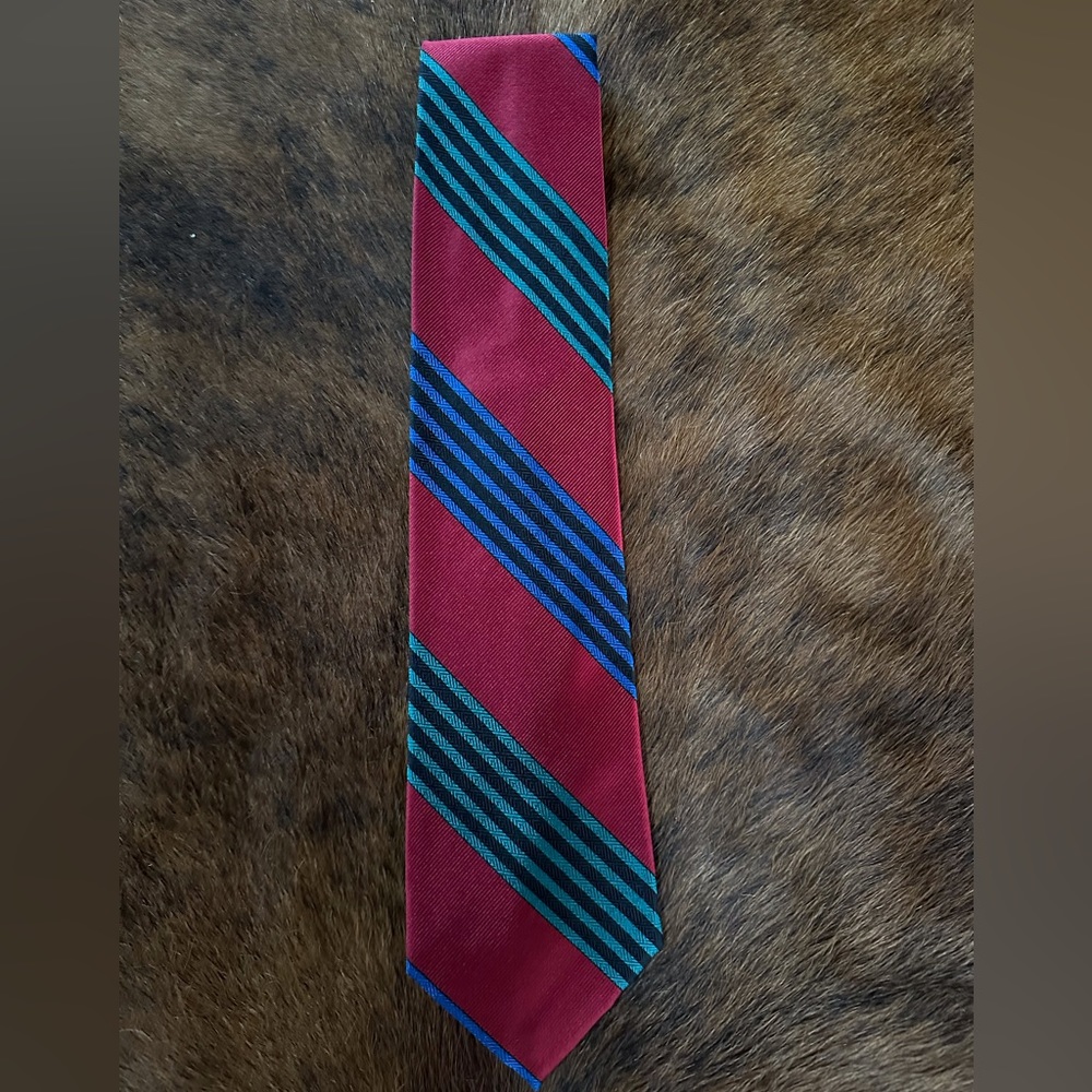No name tie